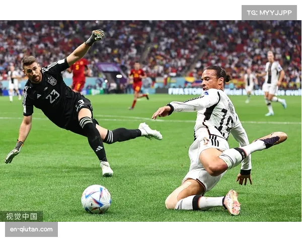 专访:马赛门将保-洛佩斯谈扑点秘诀与后场出球战术。 专访:马赛门将保-洛佩斯谈扑点秘诀与后场出球战术。